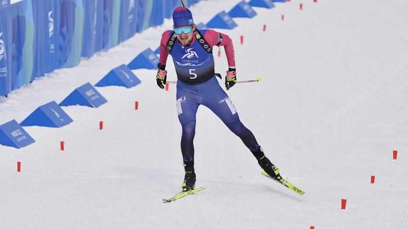 Дмитрий Бивол: Нұралы Әліптен жақсы боксшы шығады