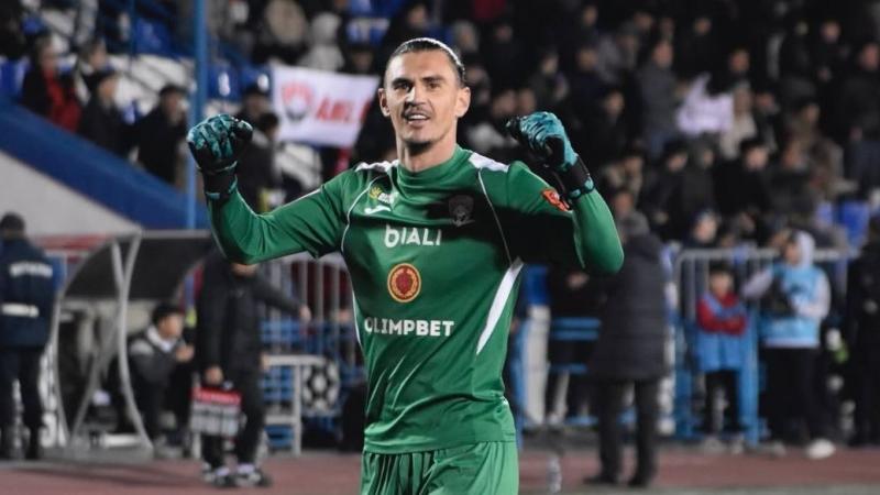 IBA: Санатәлі Төлтаев әлем чемпионатының ширек финалына шықты