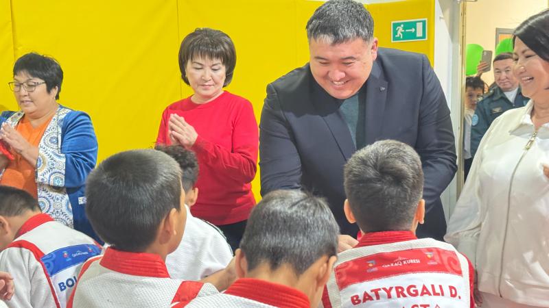Астанада балуан Айбек Нұғымаров атындағы спортзал ашылды