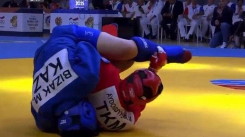 Маржан Бизақ пен Ниетхан Төлеухан самбодан әлем чемпионы атанды