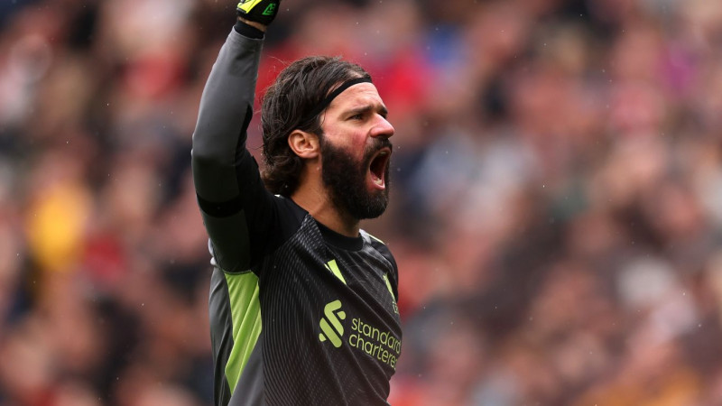 «Ливерпульдің» негізгі қақпашысы жарақат алып қалды