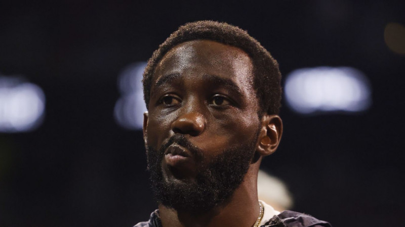 Теренс Кроуфорд чемпиондық белбеуінен айырылды