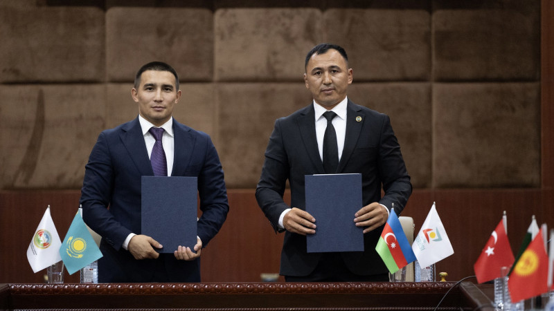 Қазақ күресін дамыту жөніндегі меморандумға 12 ел қол қойды