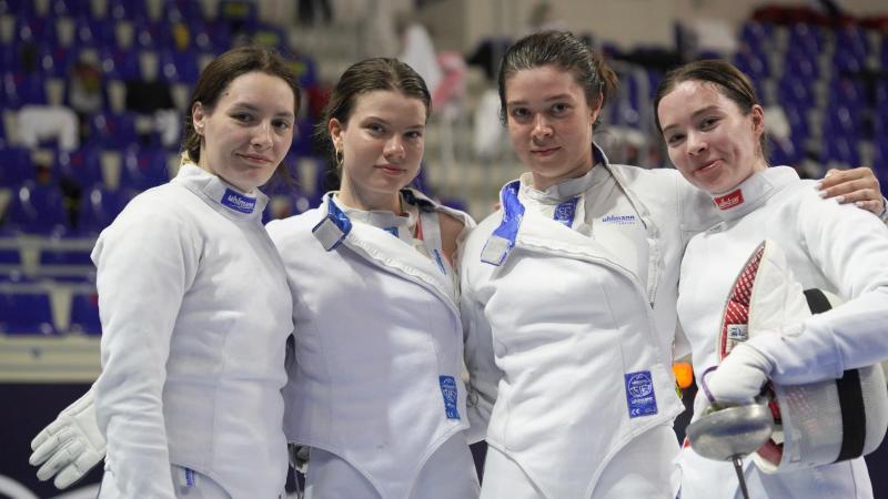 Семсерлесуден әйелдер құрамасы әлем чемпионатында фаворитті жарыстан шығарды