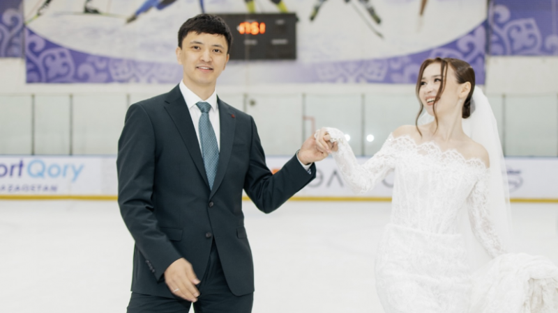 Абзал Әжғалиев неке қию рәсімін ерекше өткізді