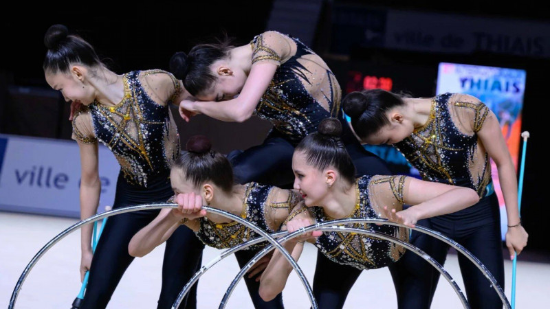 Көркем гимнасшыларымыз топтық жаттығудан әлем Кубогында күміс жүлде алды