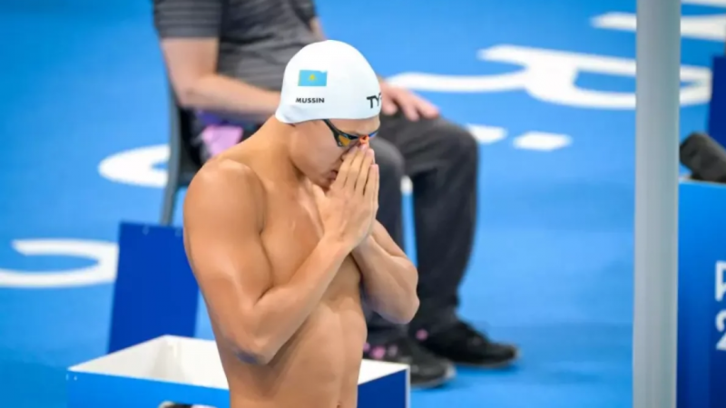 Аузынан шыққан сперматозоидтар