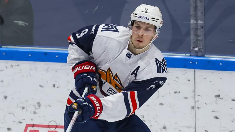 Қазақстандық хоккейші ресейлік клубпен келісімшартын ұзартты