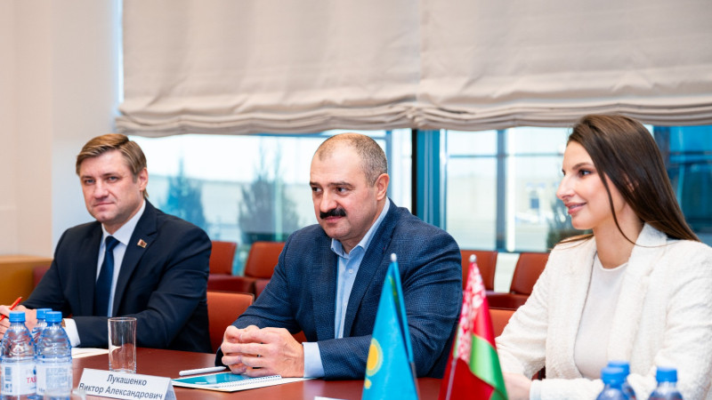 Қазақстан мен Беларусь ҰОК президенттері арасында кездесу өтті