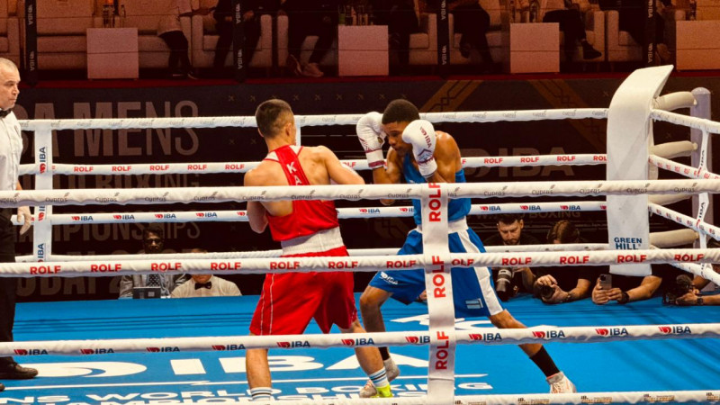 Сәкен Бибосынов бокстан әлем чемпионатында алғашқы жекпе-жегін ерте аяқтады