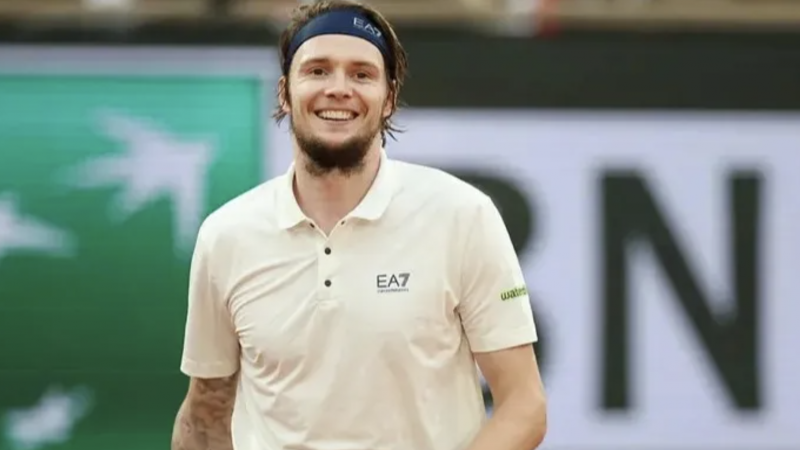 Александр Бублик беделді турнирде Алькарастан есе жіберді