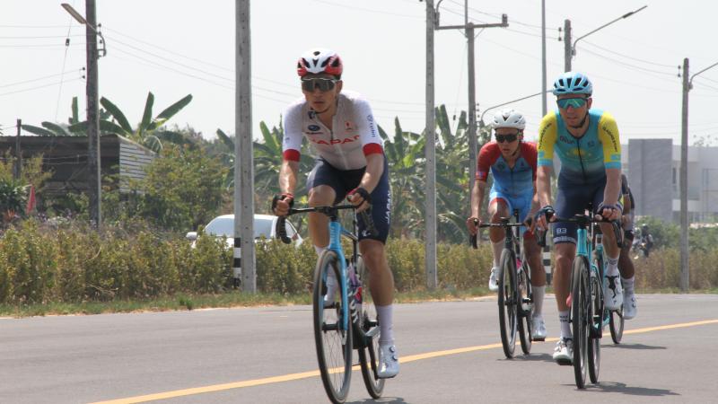 Юрген Клопп Салахтың орнын алмастыра алатын футболшыны атады