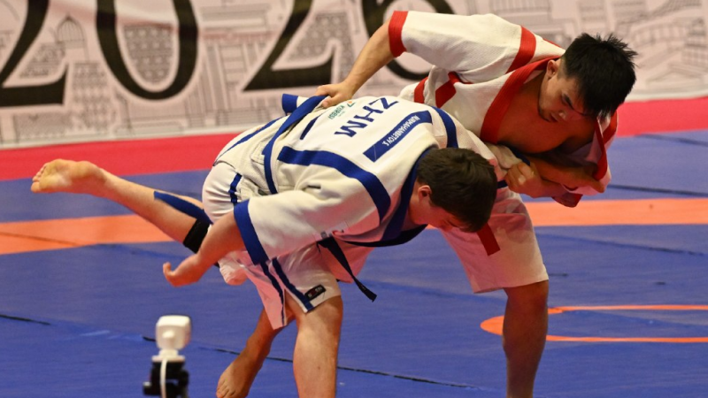 Түркістанда қазақ күресінен Қазақстан кубогының алғашқы күнгі жеңімпаздары анықталды