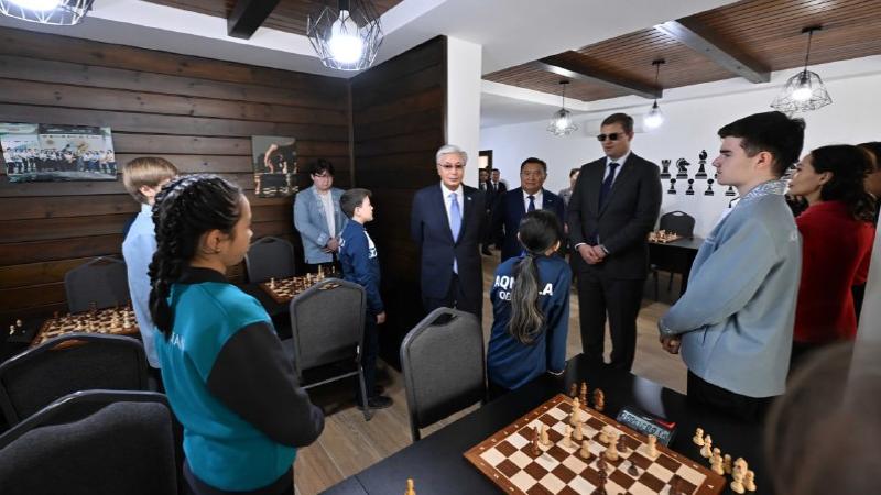 Президент Ақмола облысында Шахмат үйіне барды