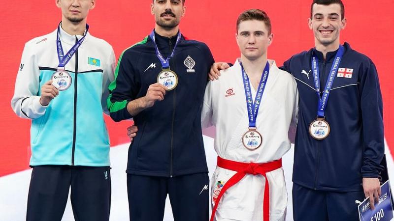 IBA: Сәкен Бибосынов әлем чемпионатының финалына шықты