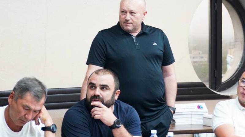 Freedom QJ League бапкерлерге арналған семинарын Алматыда өткізуде