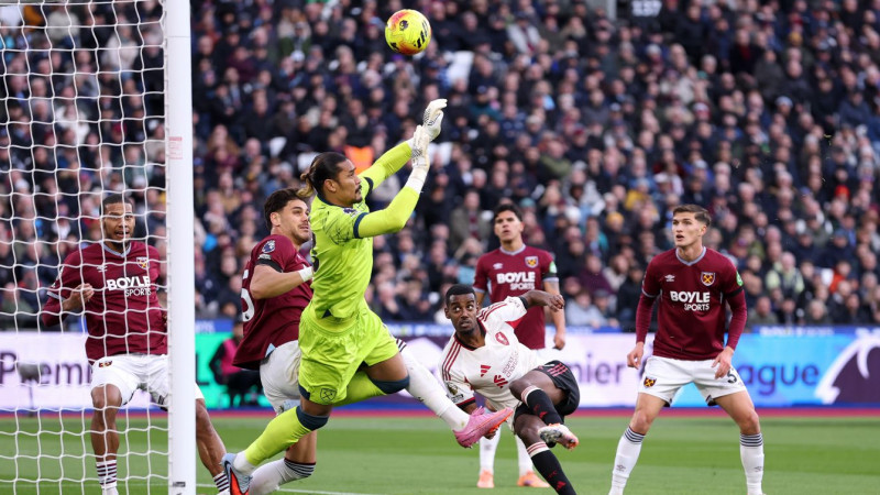 «Ливерпуль» клубы жеңіліс сериясын тоқтатты