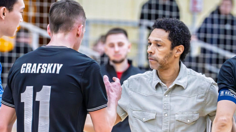«Жетісу» футзал клубы бразилиялық бапкермен қош айтысты
