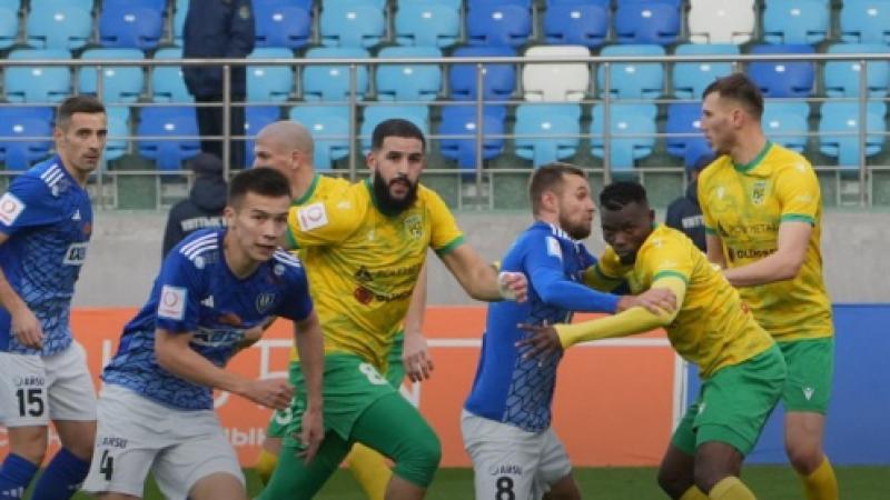 Айбек Оралбай вырвал золото у узбекского боксера