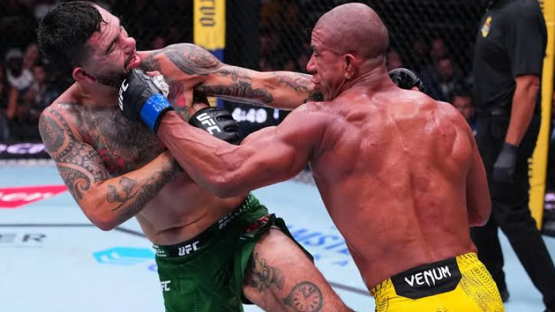 UFC турнирінің басты жекпе-жегі төрешілер шешімімен аяқталды