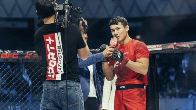 «Екі жүзді»: Данияр Елеусінов Еркебұлан Тоқтарды сынға алды
