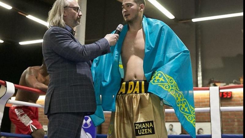 Қазақстандық боксшы бес жылдық үзілістен кейін рингке оралады