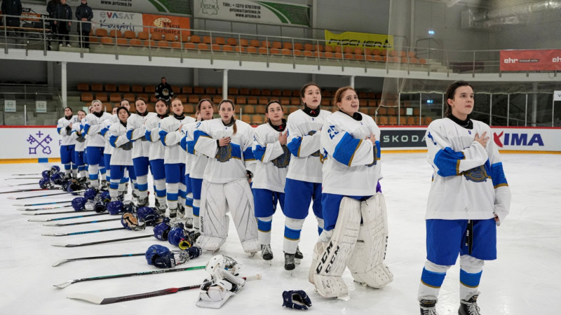 Қазақстан қыздар құрамасы хоккейден әлем чемпионатына аттанды