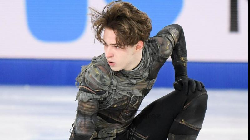 Мәнерлеп сырғанаудан Михаил Шайдоров Қытайда өнер көрсетті