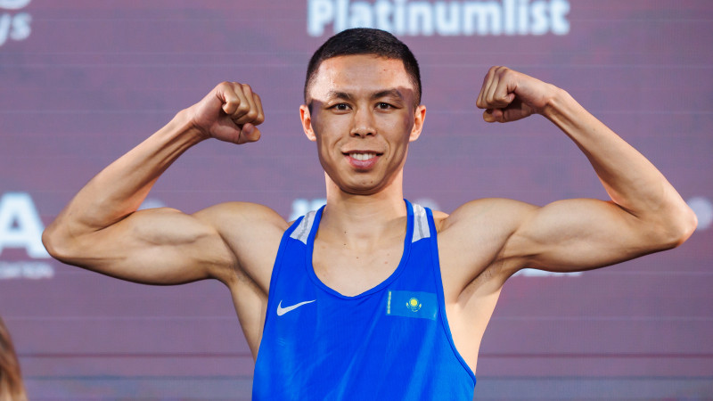 IBA: бокстан әлем чемпионатының салмақ өлшеу мен көз түйістіру сәтінен фоторепортаж