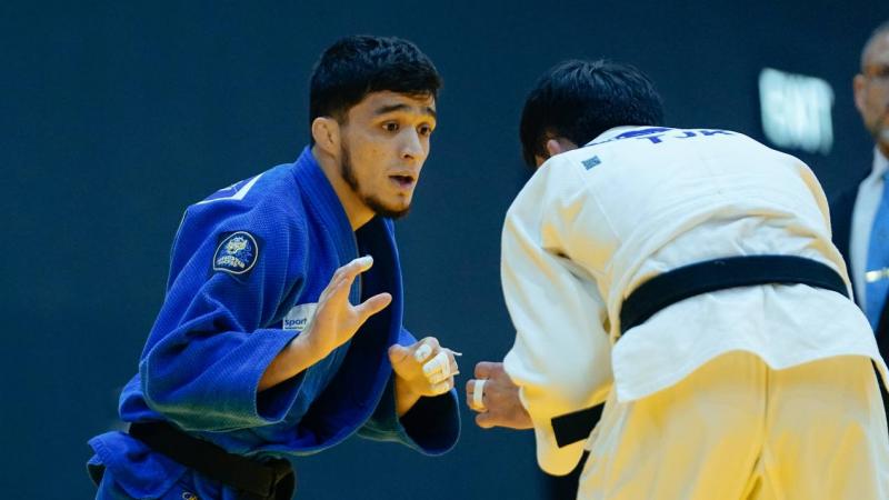 Азия чемпионаты: Шерзод Давлатов ширек финалда жеңіске жетті