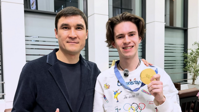 Олимпиада жеңімпазын Серік Сәпиев қарсы алды