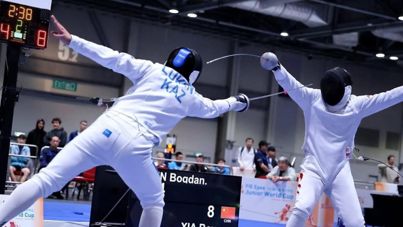 Қазақстан семсерлесушілері Италияда бақ сынайды