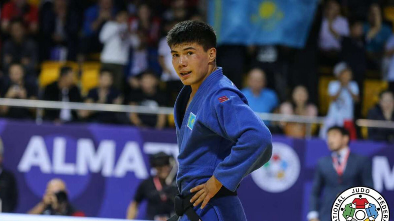 Азия чемпионатында төрт қазақстандық жүлдеге таласады