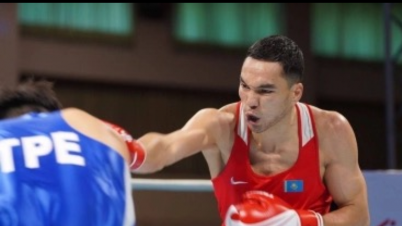 Қазақстанның екі боксшысы Ресейде өткен бокс кешінде жеңілді