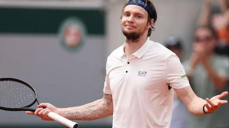 Александр Бублик ATP 250 турнирінің финалында жеңіліп қалды