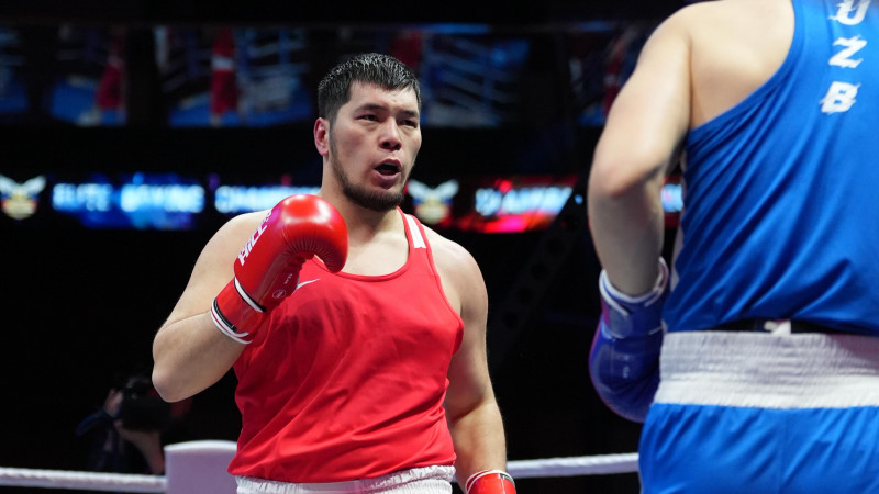 Айбек Оралбай Өзбекстан қазағын жеңіп кетті