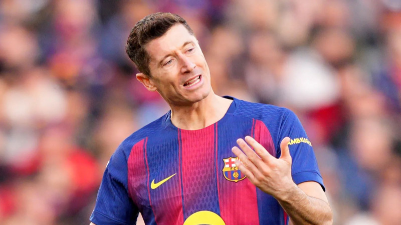 «Барселона» Роберт Левандовскиге қатысты шешім қабылдады