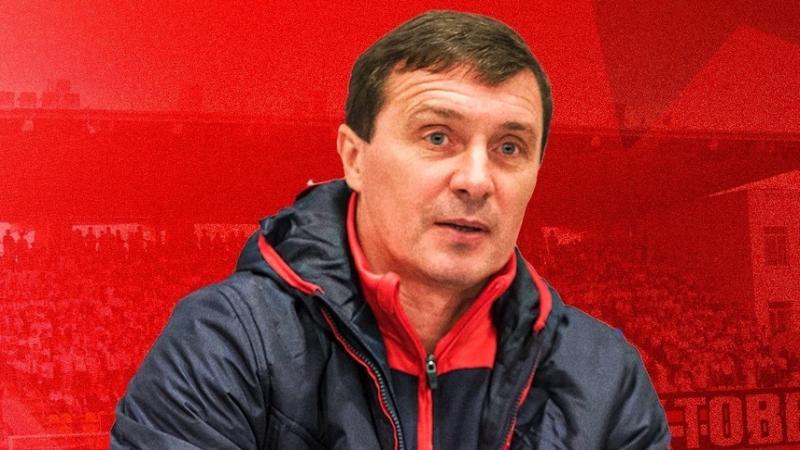 «Оқжетпес» клубының бас бапкері тосын сый алды