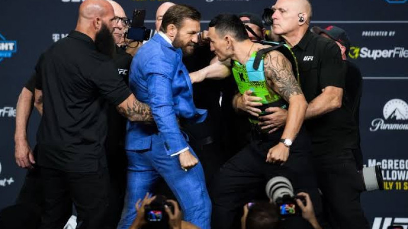 UFC 329: Макгрегор – Холлоуэй реваншы ерте аяқталды