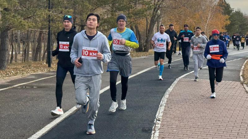 Елордада Республика күніне арналған жүгіріске 1500 адам қатысты